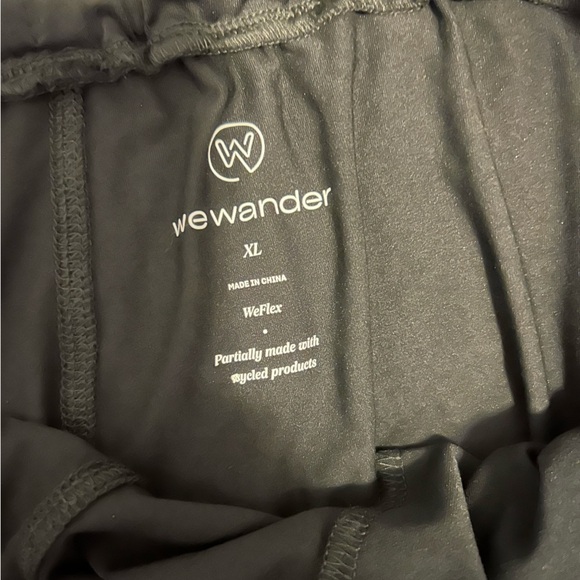 Wander Black Athletic Shorts with Adjustable Fit - Picture 4 of 4